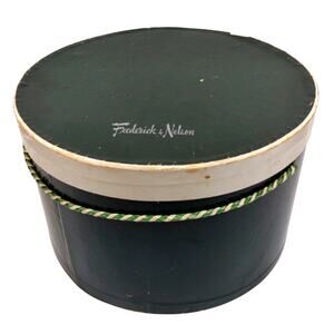 Vintage Round Frederick & Nelson Department Store Hat Box Green w Corded Handle
